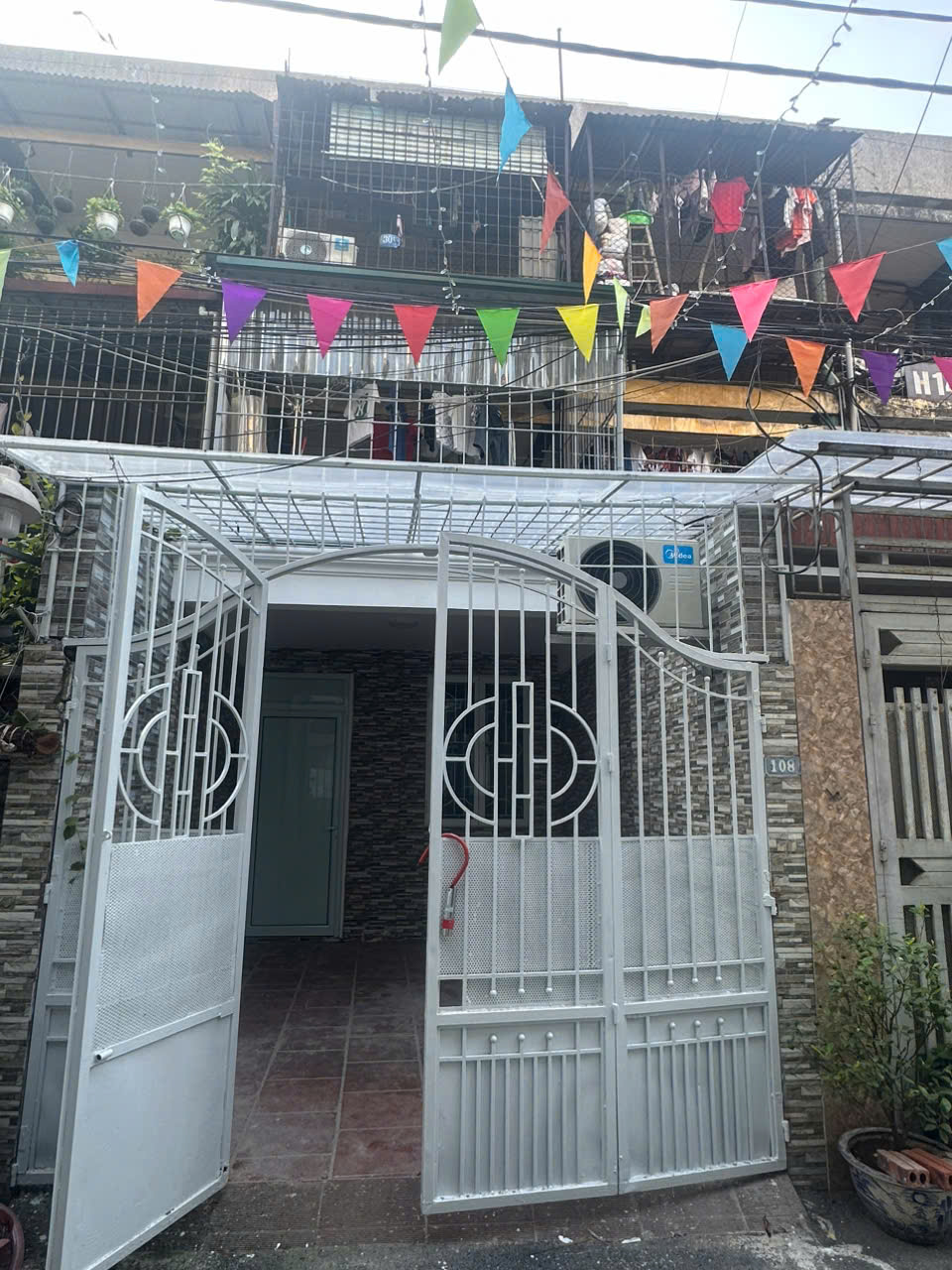 Bán nhà tập thể 90m đẹp như mặt phố tại 487 Nguyễn Trãi ô tô đỗ cửa, Thanh Xuân - Ảnh 1