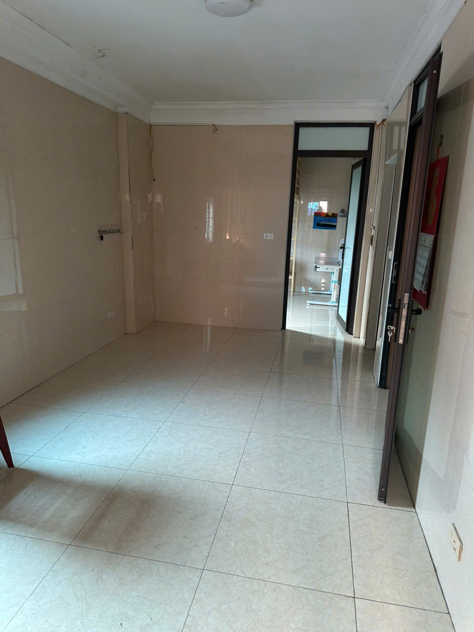 Bán nhà tập thể 90m đẹp như mặt phố tại 487 Nguyễn Trãi ô tô đỗ cửa, Thanh Xuân - Ảnh 2