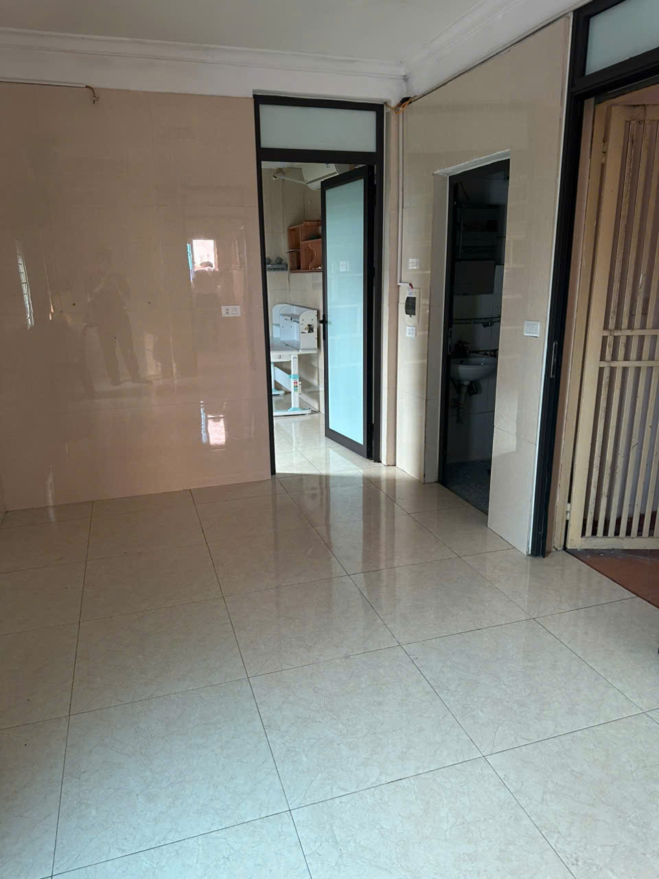 Bán nhà tập thể 90m đẹp như mặt phố tại 487 Nguyễn Trãi ô tô đỗ cửa, Thanh Xuân - Ảnh 3