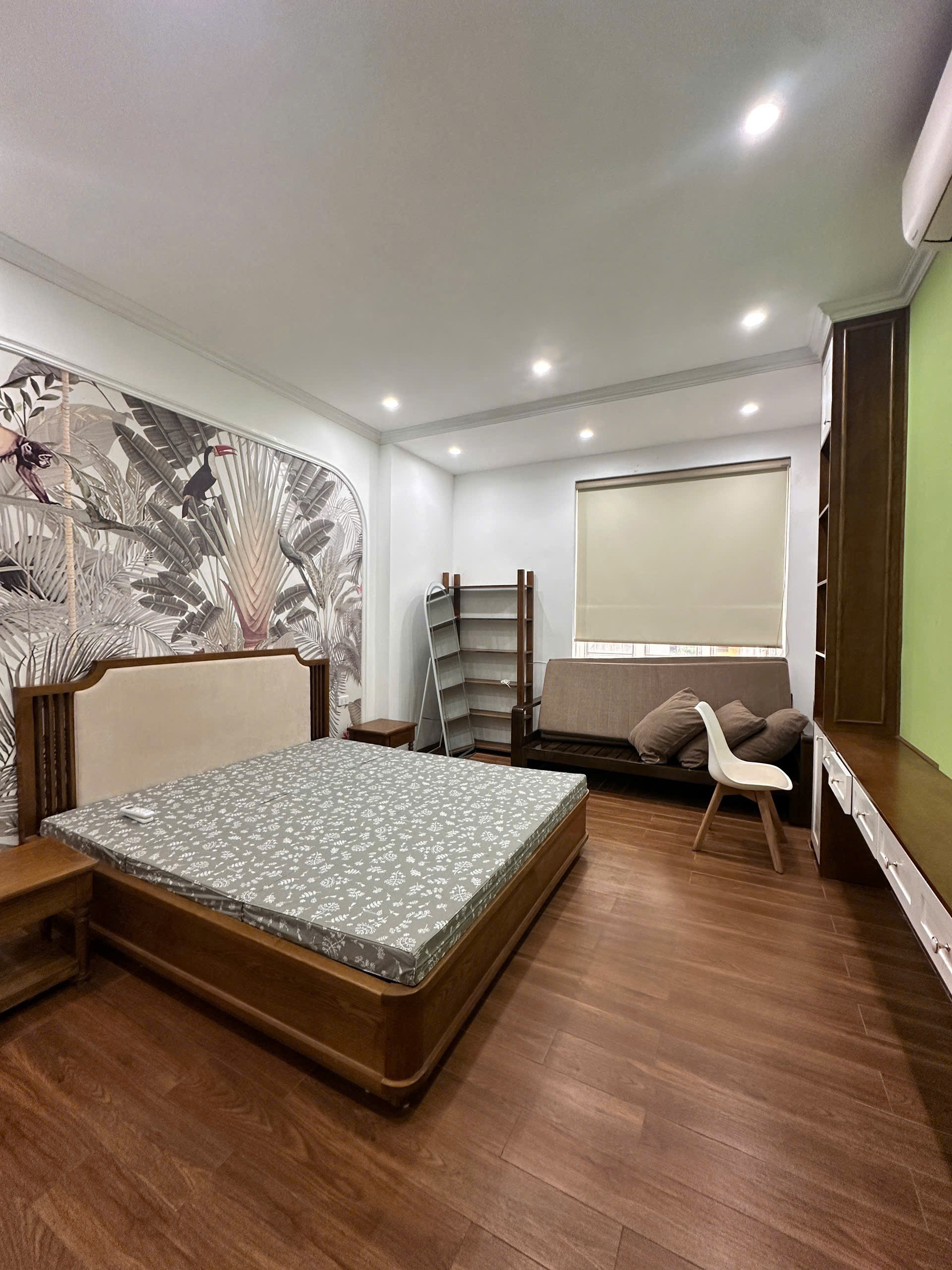 DUY NHẤT 1 CĂN NHÀ  MẶT PHỐ HUỲNH THÚC KHÁNG -  HÀ ĐÔNG Diện tích: 35m² x 4 tầng  Giá: 10.3 tỷ lh - Ảnh chính