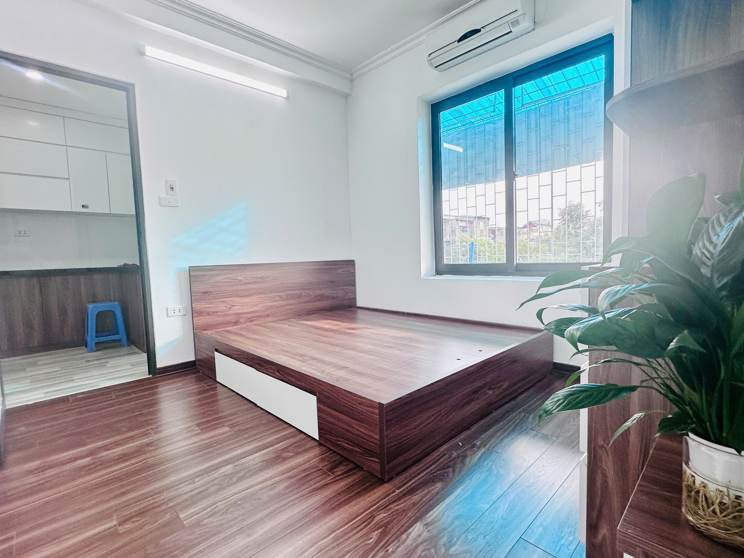 DUY NHẤT 1 CĂN NHÀ TẬP THỂ THANH XUÂN BẮC - KHUẤT DUY TIẾN 69M 2 NGỦ FULL NỘI THẤT Ở NGAY NHỈNH 2 TỶ - Ảnh 1