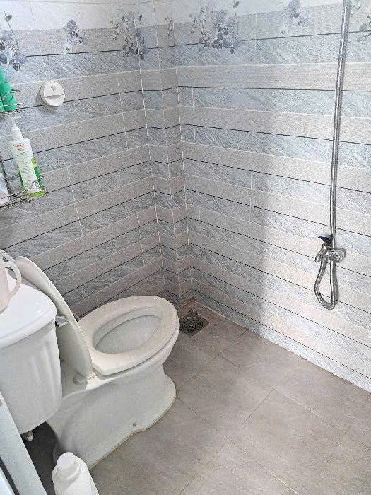 Bán nhà mới xây sát bên KCX Tân Thuận, diện tích 30m2, 2 lầu chắc chắn, chỉ 2.6 tỷ công chứng ngay - Ảnh 2