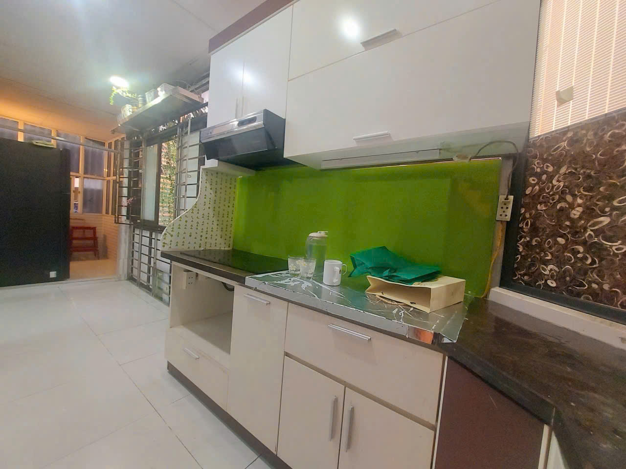 CHO THUÊ CĂN 2PN TẬP THỂ PHỐ QUÁN THÁNH - BA ĐÌNH - 70M2 - FULL NỘI THẤT, VÀO Ở NGAY - Ảnh 1