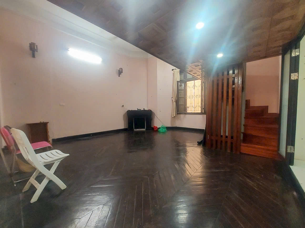 CHO THUÊ CĂN 2PN TẬP THỂ PHỐ QUÁN THÁNH - BA ĐÌNH - 70M2 - FULL NỘI THẤT, VÀO Ở NGAY - Ảnh chính