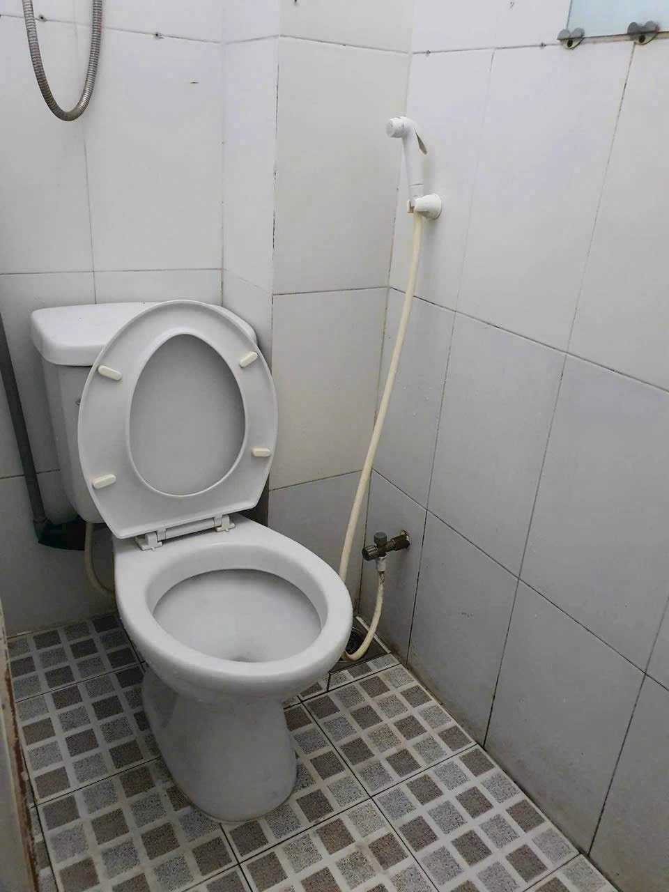 SÁT MẶT TIỀN  TRUNG TÂM Q4<br>DIỆN TÍCH SD 45 M2<br>CÓ 2 TỶ - Ảnh 4