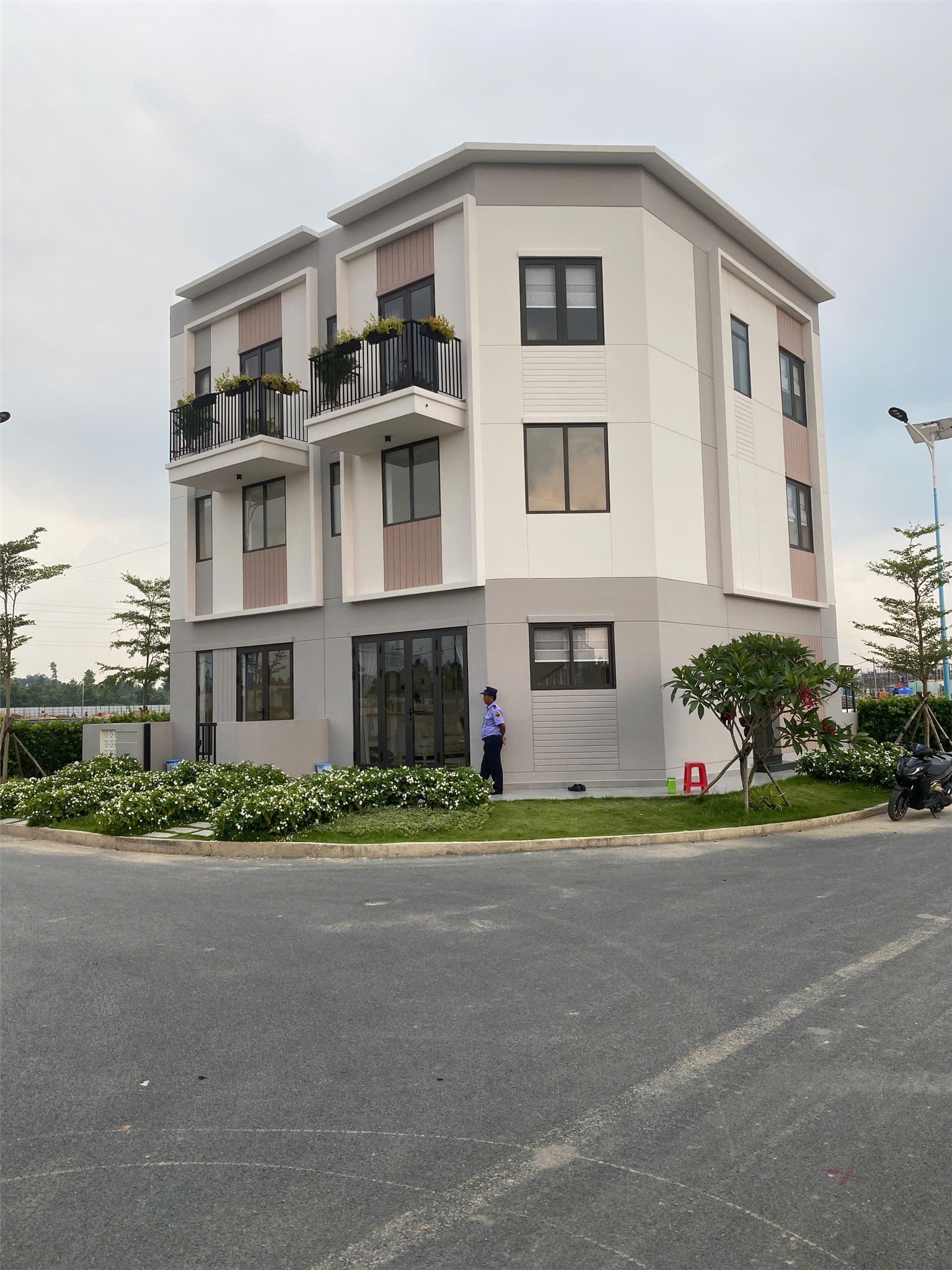 Giá Tốt Cho Nhà Ở Xã Hội Khu Trung Tâm, Đường 13m, Đầy Đủ Tiện Ích Cao Cấp - Ảnh chính