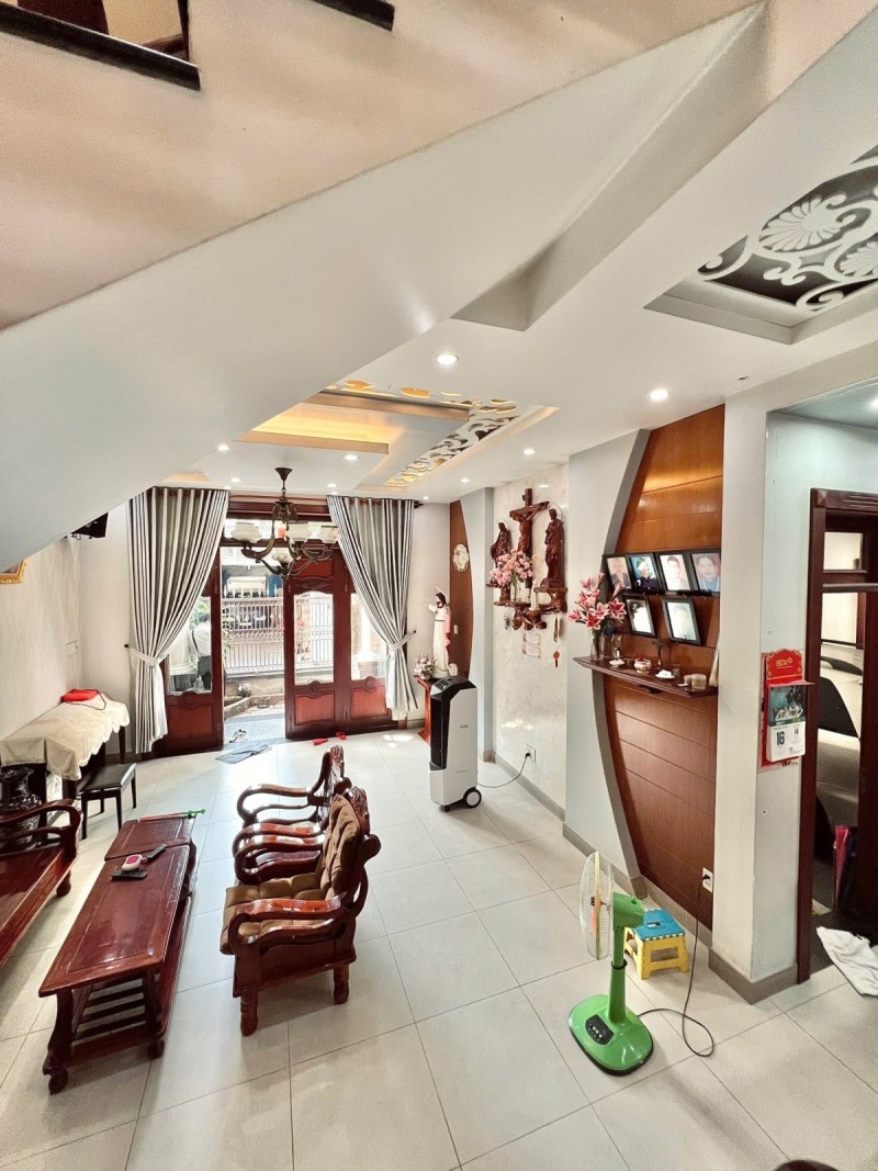 Bán nhà 3 tầng, 175m², 3PN, 4WC, Linh Đông, Thủ Đức - 16.8 tỷ - Ảnh 4