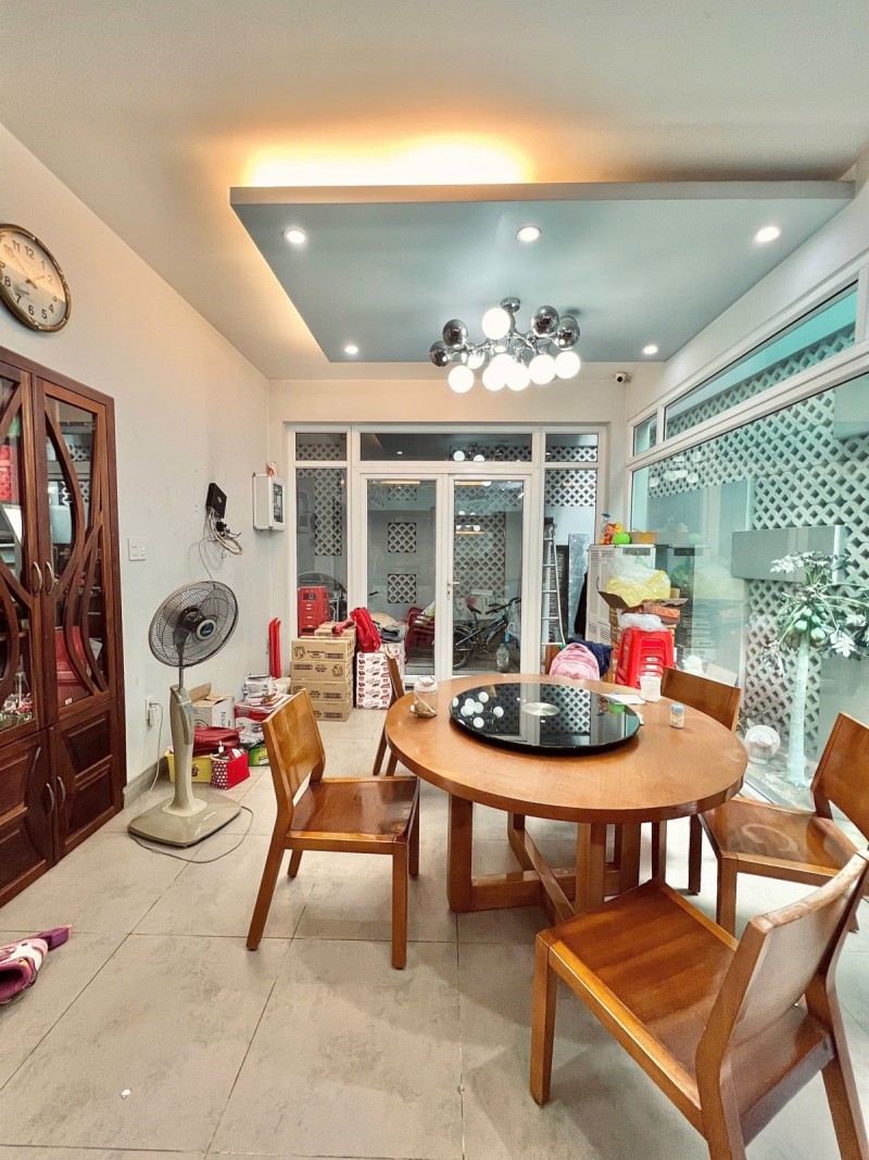 Bán nhà 3 tầng, 175m², 3PN, 4WC, Linh Đông, Thủ Đức - 16.8 tỷ - Ảnh 1