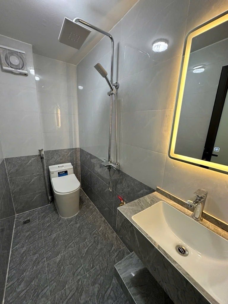 NHÀ PHỐ PHẠM TUẤN TÀI - PHÂN LÔ Ô TÔ QUA NHÀ - VỈA HÈ -  S=35M2 - MẶT TIỀN =3.4M - 5 TẦNG - LH : MR - Ảnh 4