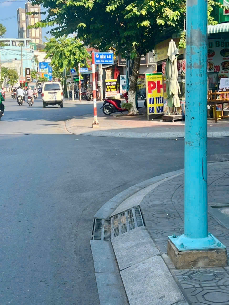 BÁN NHÀ 2 TẦNG ĐẸP 100M2– TRẦN HƯNG ĐẠO-GẦN GO DĨ AN – GẦN LÀNG ĐẠI HỌC. - Ảnh chính
