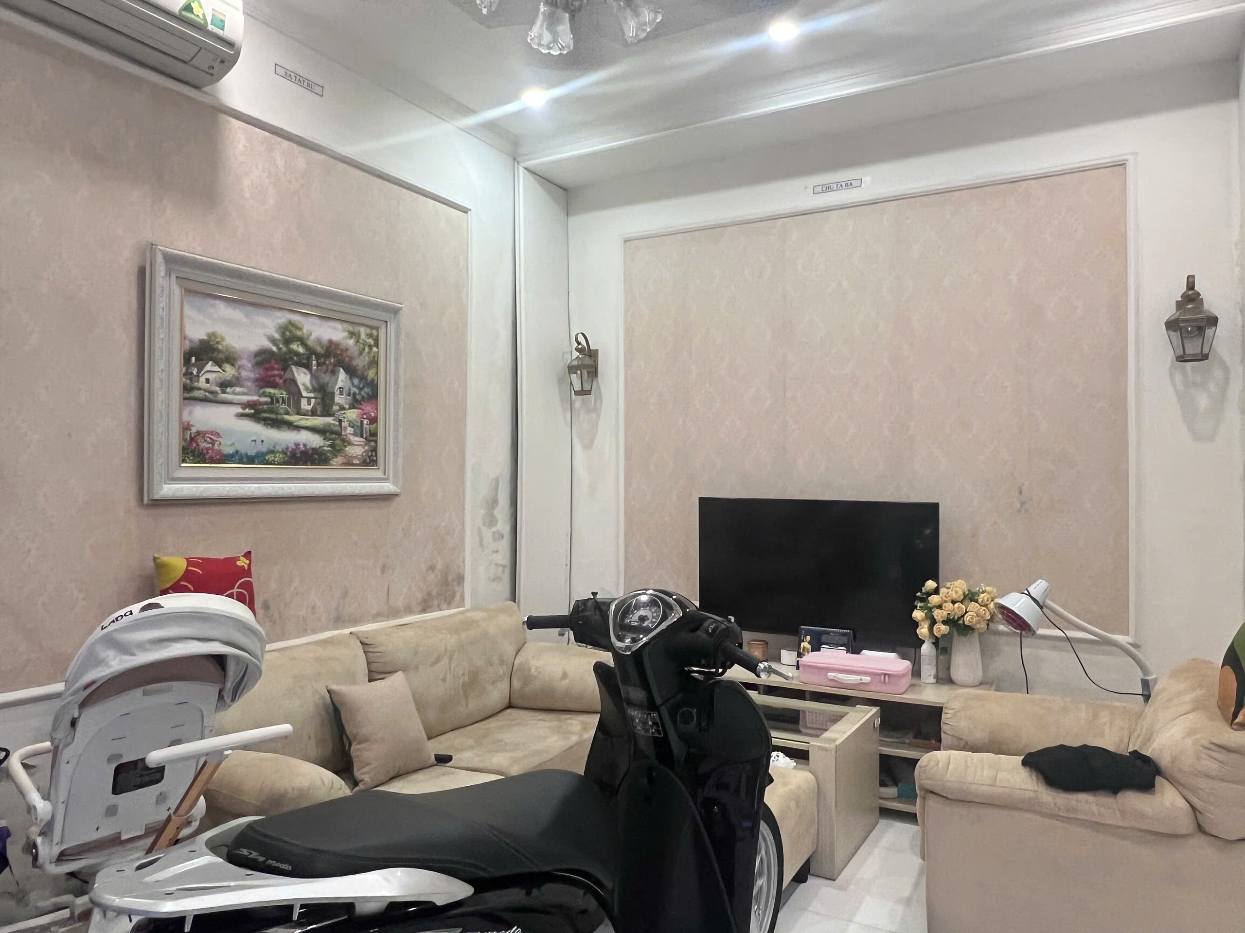 Cho thuê nhà nguyên căn ngõ Lý Nam Đế, Hoàn Kiếm làm homestay 50m x 4T giá 23 triệu - Ảnh chính