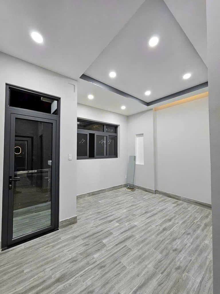 HUỲNH TẤN PHÁT P. Phú Thuận Phú Mỹ Hưng vip Q7 <br><br>NGANG 5 DÀI 14  XÂY MỚI 4 TẤM CÓ 7 TỶ XE HƠI - Ảnh 3