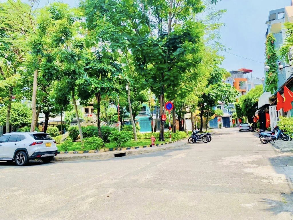 TÂN SƠN NHÌ - ĐƯỜNG 8M THÔNG - VIEW CÔNG VIÊN - 72M  - 4 TẦNG - 4PN GIÁ 9 - Ảnh 3