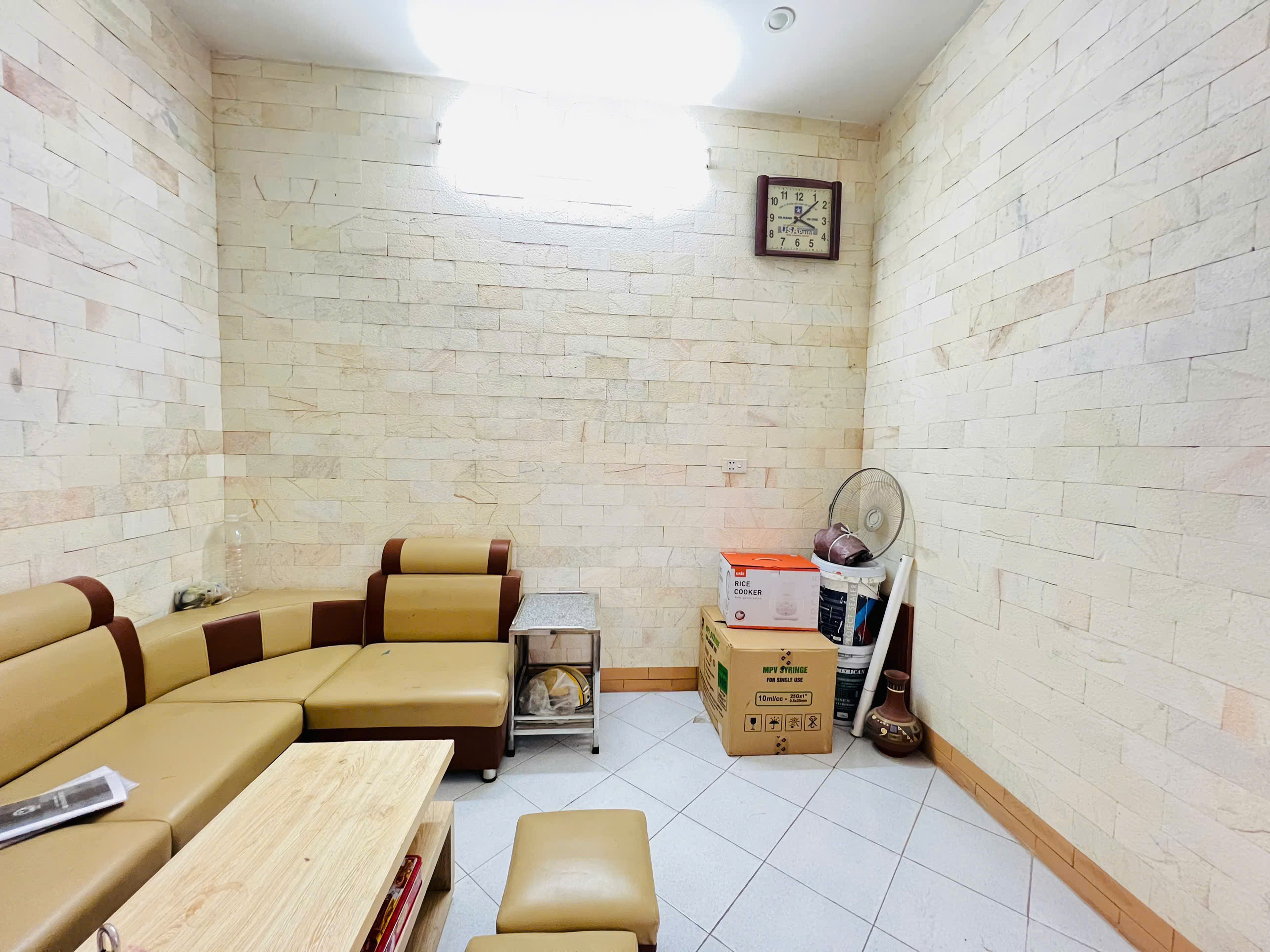 Bán nhà riêng ngõ đường Đại Cồ Việt, Hai Bà Trưng 20m x 3T giá 3.96 tỷ, đầy đủ nội thất - Ảnh chính