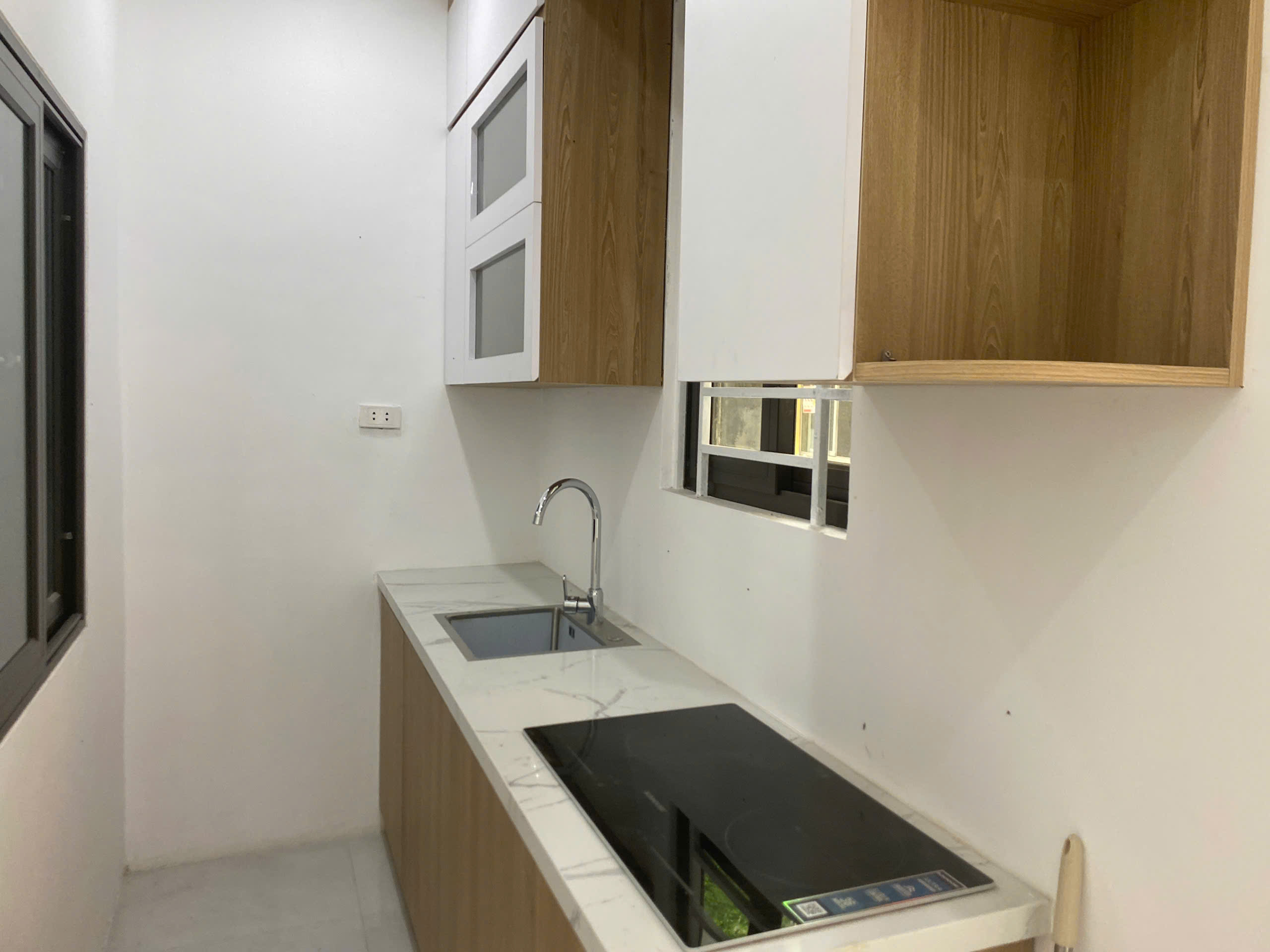 NHÀ ĐẸP - GIÁ TỐT - Vị Trí Đắc Địa Tại TT tầng 1- Nguyễn Phong Sắc- Nguyễn Văn Huyên- Nghĩa Tân- - Ảnh 2