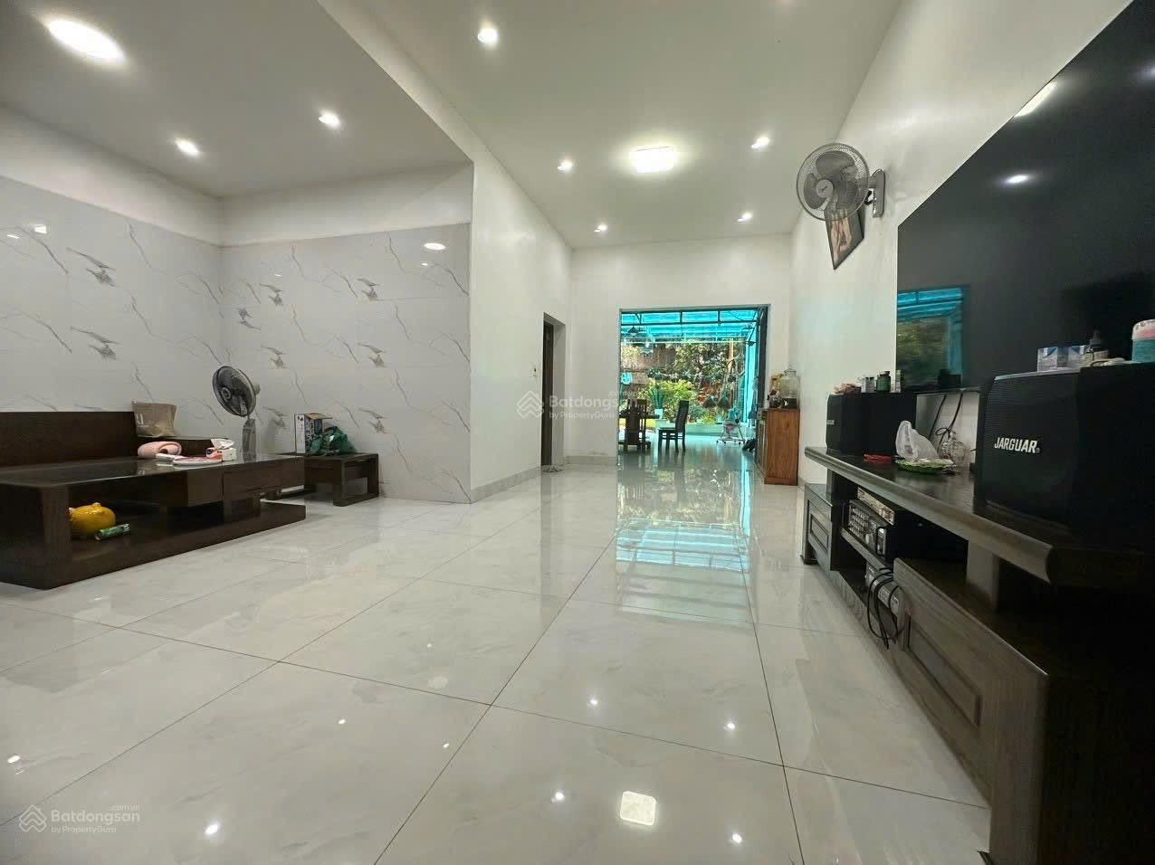 Chính chủ bán nhà 3 tầng đường Cách Mạng Tháng 8 - vị trí đắc địa, thuận lợi kinh doanh - Ảnh 1