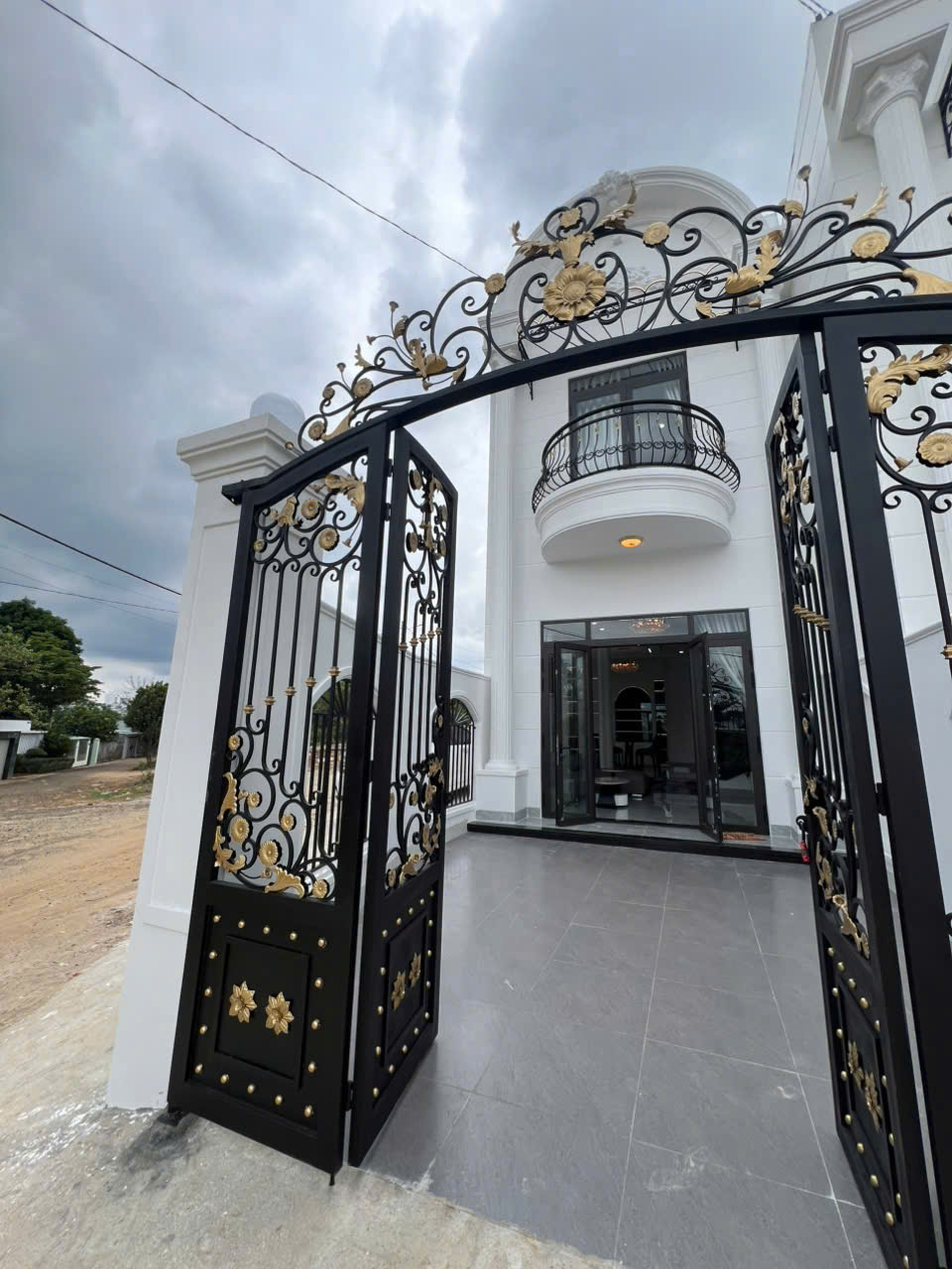 BÁN NHÀ 1 MÊ GÓC 2MT ĐẸP – HẺM XE HƠI LÊ ĐÌNH CHINH, TP PLEIKU –FULL NỘI THẤT, GIÁ TỐT LH:0907146779 - Ảnh chính