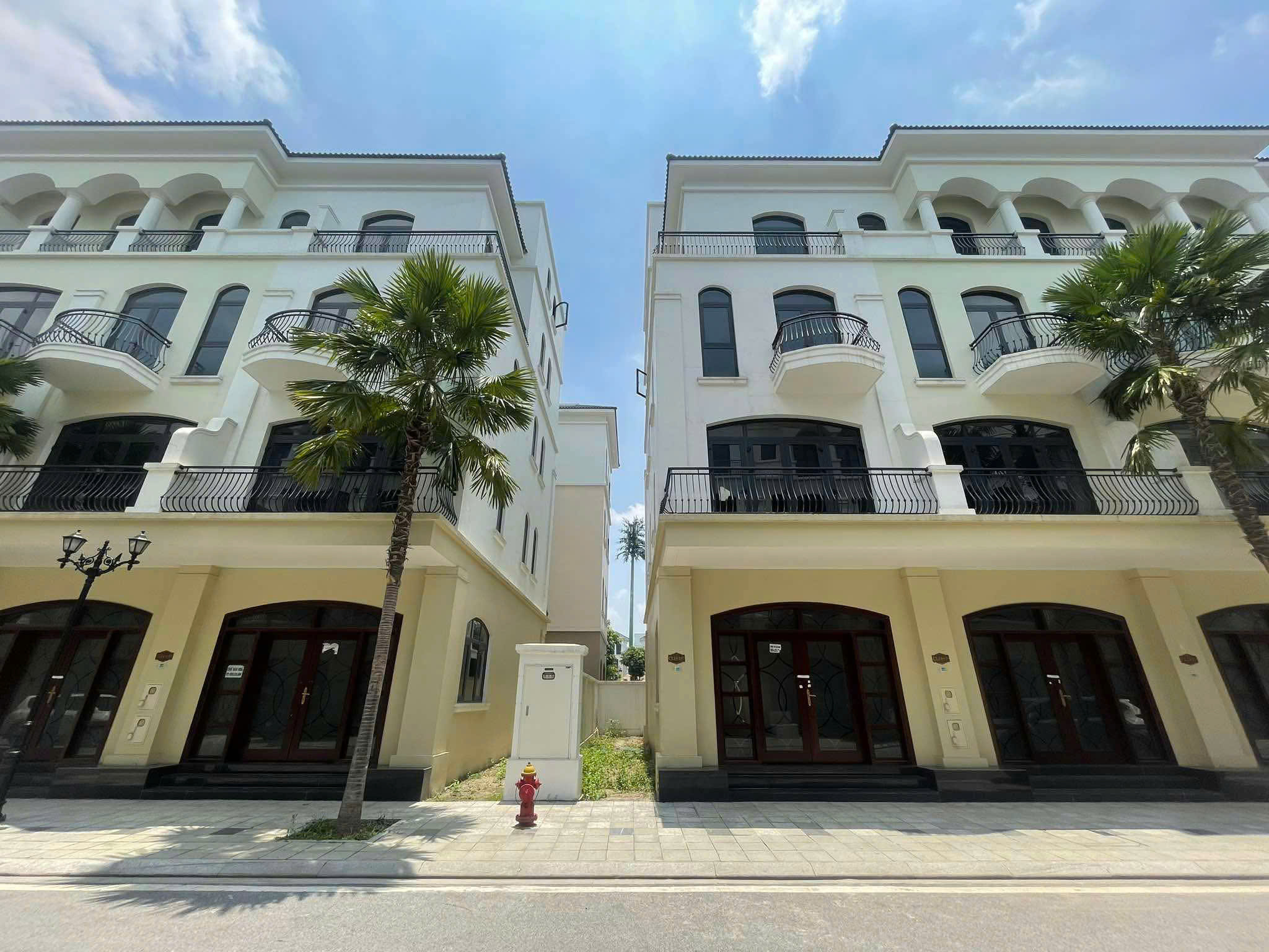 Lền kề xẻ khe 91m2 tại Vinhomes Ocean Park 2 - Sự lựa chọn hoàn hảo cho cuộc sống hiện đại! - Ảnh chính