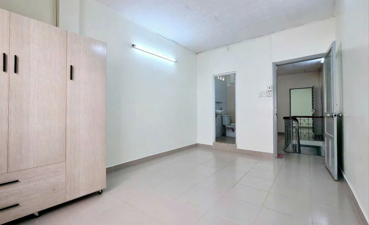 Bán Nhà 2 Tầng vị trí Tại Hẻm 650 Đường Điện Biên Phủ, Phường 11, Quận 10, HCM - Ảnh 2