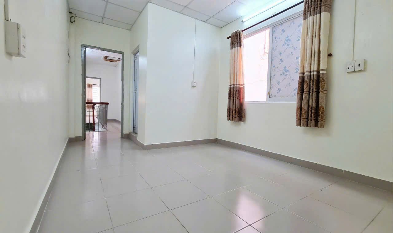 Bán Nhà 2 Tầng vị trí Tại Hẻm 650 Đường Điện Biên Phủ, Phường 11, Quận 10, HCM - Ảnh 3