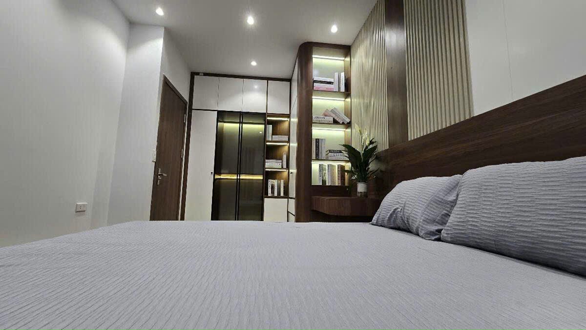 Đống Đa Mặt tiền 4.5M - 5 tầng Thang máy - Full nội thất - Ô tô đỗ cửa. - Ảnh 2