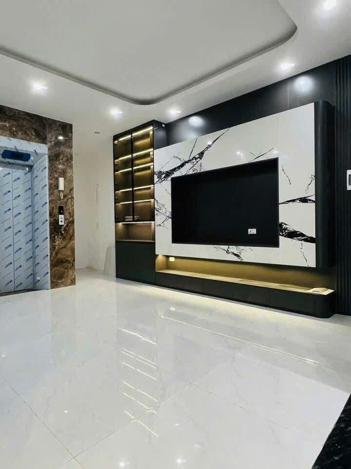 Đống Đa 35m2 x 6 tầng thang máy xây mới. Cách Ô tô hơn 50M. - Ảnh 1