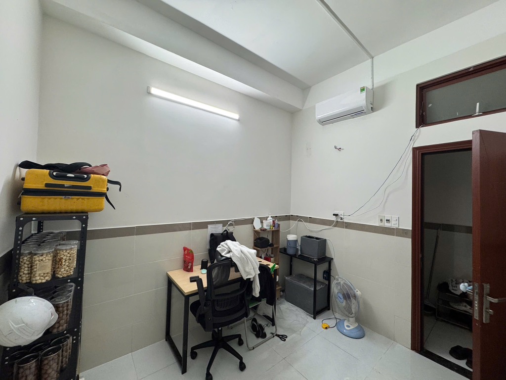 Căn hộ dịch vụ ngay chợ Rạch Ông 6 tầng Mới keng 140m2 chỉ 9 tỷ 8 - Ảnh 3