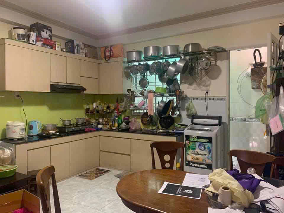 NHÀ ĐẸP ĐƯỜNG NGUYỄN VĂN QUỲ QUẬN 7 – 4 TẦNG – HẺM THÔNG THOÁNG – KDC HIỆN HỮU – 64M² SỔ VUÔNG - Ảnh 1