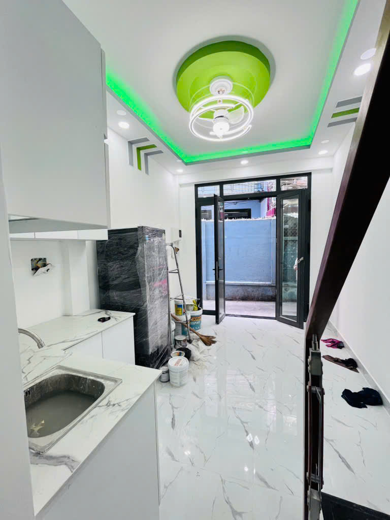 NHỎ XINH LUNG LINH 3 TẦNG HOÀI THANH QUẬN 8 GIÁ 2,38 TỶ - Ảnh chính