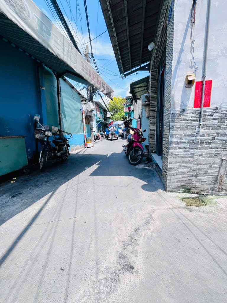 NHỎ XINH LUNG LINH 3 TẦNG HOÀI THANH QUẬN 8 GIÁ 2,38 TỶ - Ảnh 4