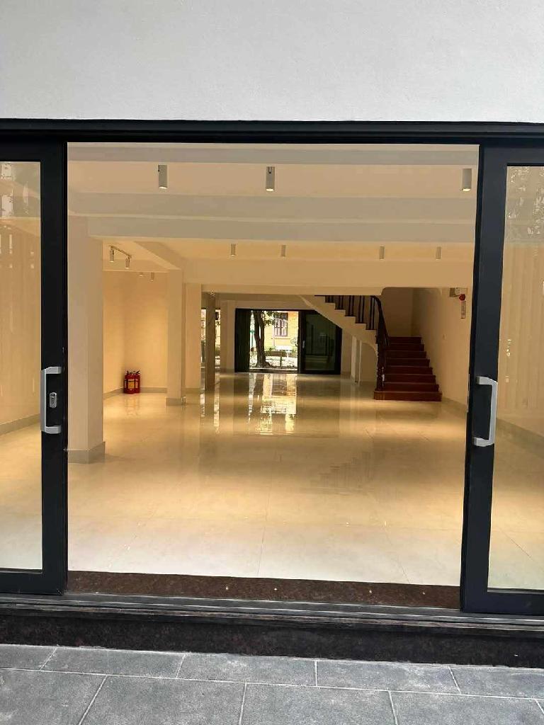 Bán nhà VIP Hoàng Ngân, vỉa hè, ô tô tránh, ở kết hợp KD, 2 mặt thoáng, chỉ 70 tỷ - Ảnh chính