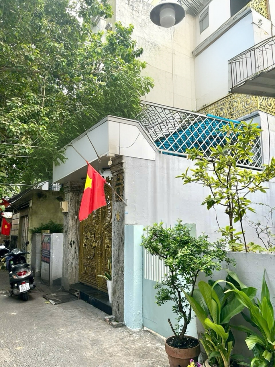 CẦN BÁN CHDV CÓ 6 LẦU QUẬN 4- KHU AN NINH- GIAO THƯƠNG VƠI XÓM CHIẾU, TÔN ĐẢN NGUYỄN TẤT THÀNH. - Ảnh 1