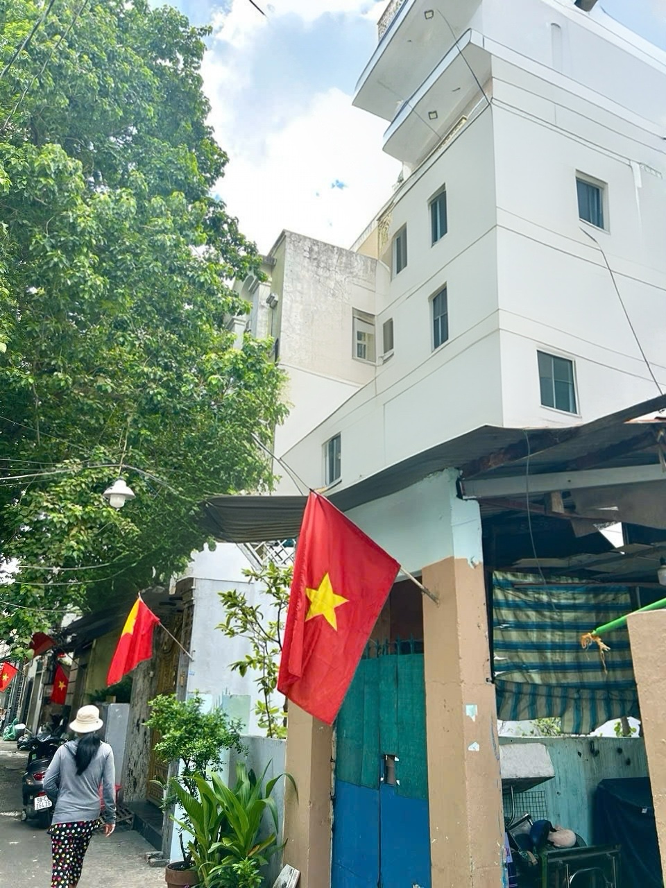 CẦN BÁN CHDV CÓ 6 LẦU QUẬN 4- KHU AN NINH- GIAO THƯƠNG VƠI XÓM CHIẾU, TÔN ĐẢN NGUYỄN TẤT THÀNH. - Ảnh 4