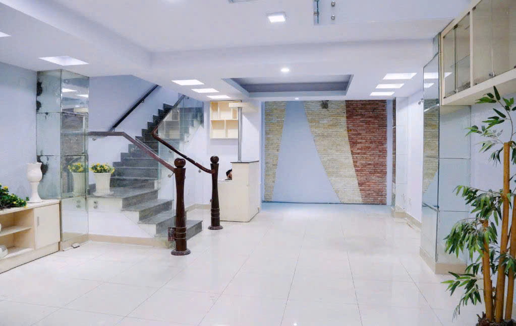 Nhà 7 tầng hẻm Bộ Công An đường Trần Hưng Đạo P.Nguyễn Cư Trinh Q1. 31.5 tỷ - Ảnh 1