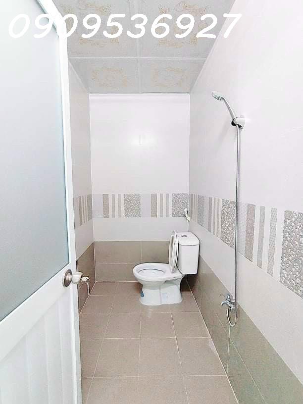 BÁN NHÀ GIÁ TỐT NGAY CHỢ BÀ HOM – 2 TẦNG KIÊN CỐ – SỔ RIÊNG – CHỈ VÀI BƯỚC RA MẶT TIỀN - Ảnh 2