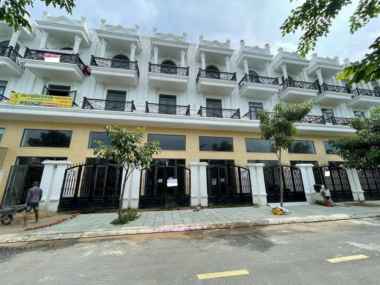 NHÀ 4 LẦU XE HƠI NGAY NGÃ TƯ GA Q12! QUÁ ĐẸP! GIÁ RẤT TỐT LUÔN - Ảnh chính