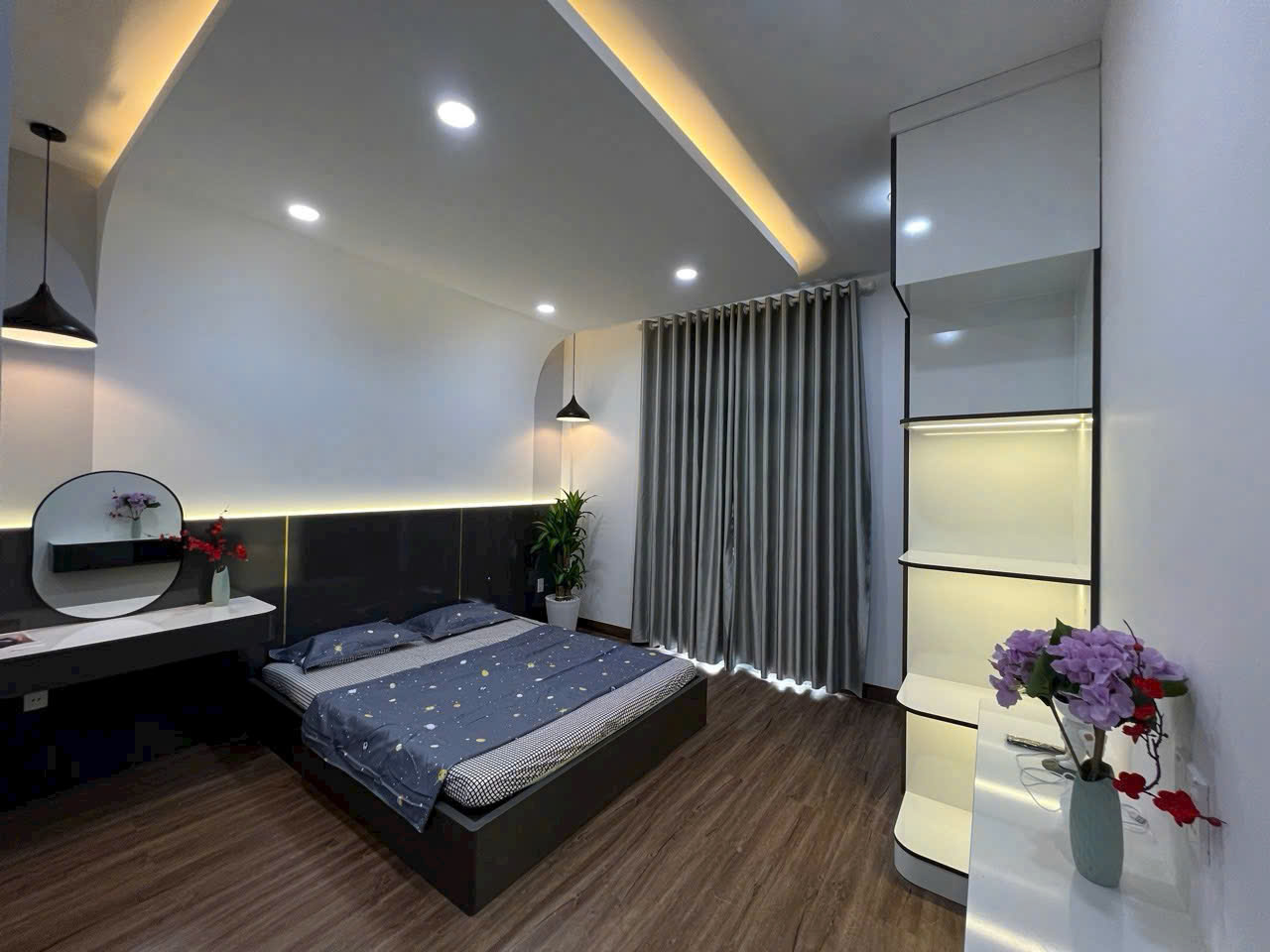 NHÀ 4 LẦU XE HƠI NGAY NGÃ TƯ GA Q12! QUÁ ĐẸP! GIÁ RẤT TỐT LUÔN - Ảnh 3