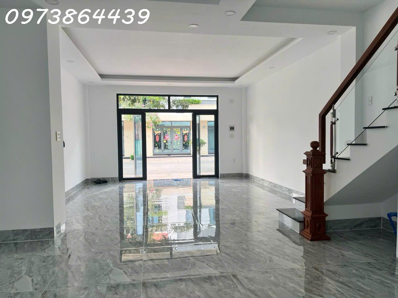 NHÀ PHỐ LIỀN KỀ 3 TẦNG - DĨ AN - BÌNH DƯƠNG - 5X12 - GIÁ 2,9 TỶ ~ 3,2 TỶ - Ảnh 3