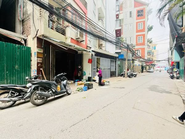 Bán nhà mặt ngõ ô tô phố Pháo Đài Láng , Quận Đống Đa 5 tâng, mặt tiền 4m, diện tích 69m2 - Ảnh chính