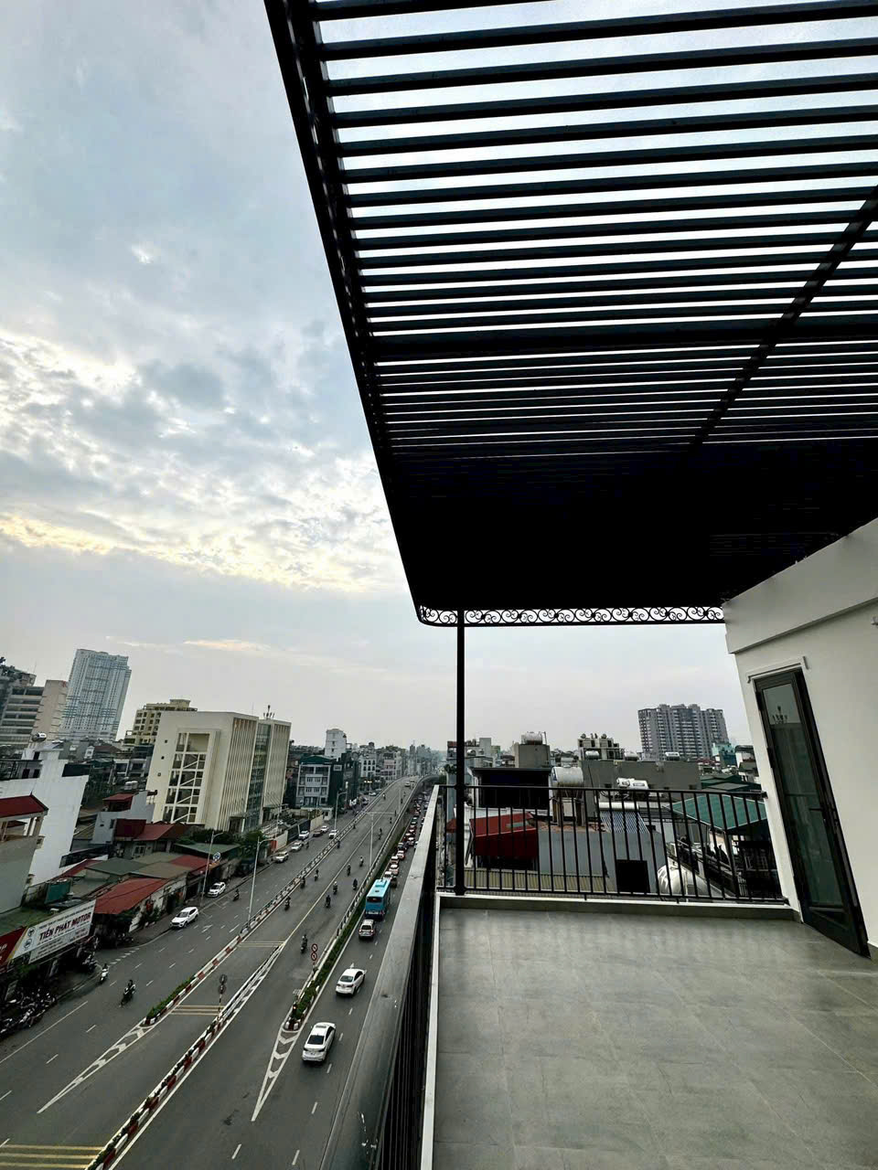 Mặt phố Nguyễn Văn Cừ ,Long Biên, vỉa hè đá bóng,6T ,Mặt tiền bề thế, 1 mặt ngõ,kinh doanh vừa ở - Ảnh 2