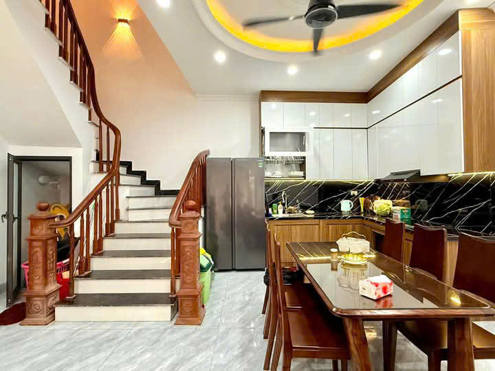 Chính chủ cần bán gấp nhà Hoàng Văn Thái 50m giá 13 tỷ khu phân lô quân đội , ô tô tránh - Ảnh chính
