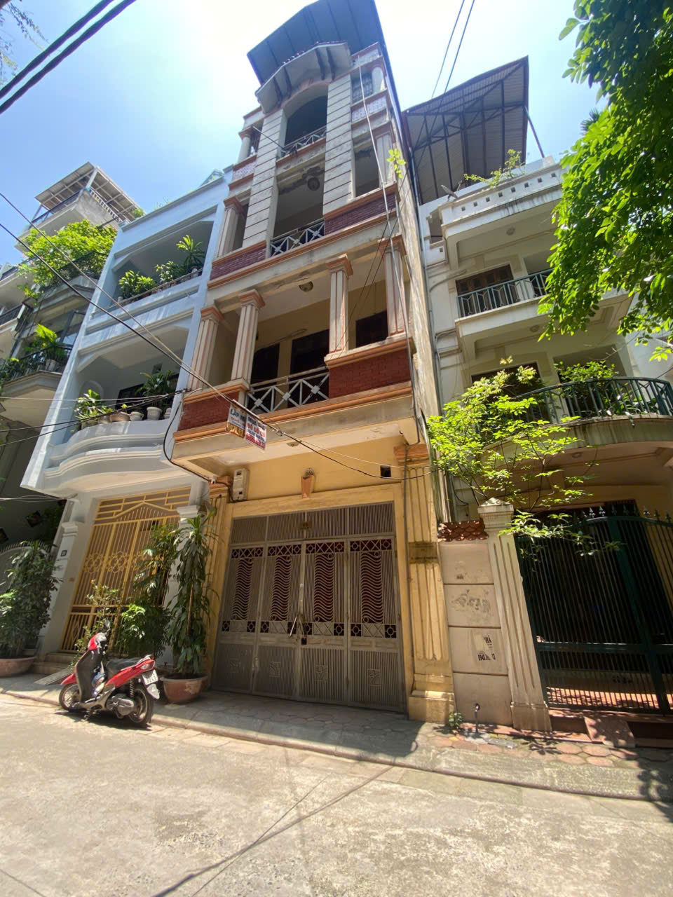 BÁN NHÀ PHÂN LÔ CẦU GIẤY – 5 TẦNG – 50M² – MẶT TIỀN 6M – Ô TÔ TRÁNH, CÓ VỈA HÈ – giá nhỉnh 15 tỷ - Ảnh chính