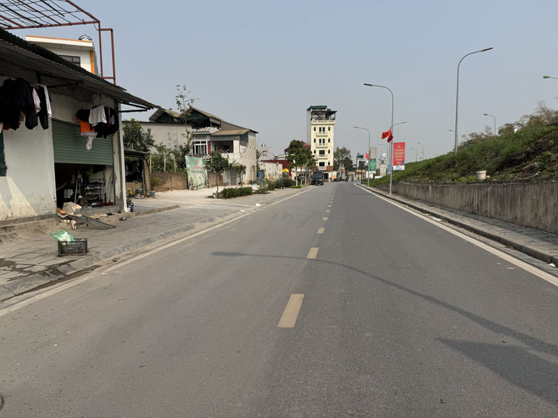 Bán đất mặt đê Phúc Lợi 76,5m2: Vị trí đẹp, đường rộng 10m, ô tô đỗ, xây tự do - Ảnh 2