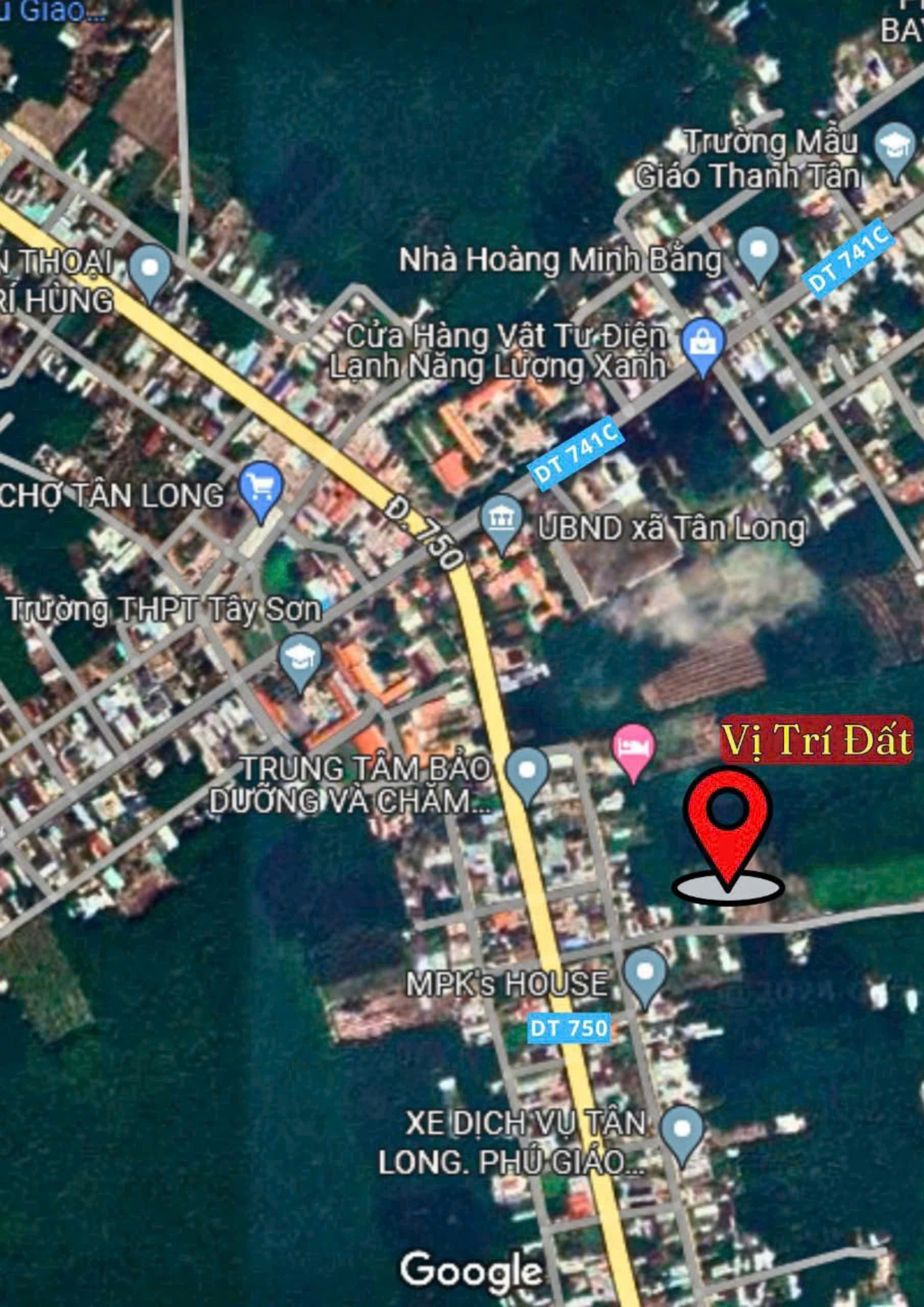 CẦN BÁN GẤP LÔ ĐẤT NGAY SAU LƯNG ỦY BAN CHỈ CẦN 300 TRIỆU CÔNG CHỨNG NGAY - Ảnh chính