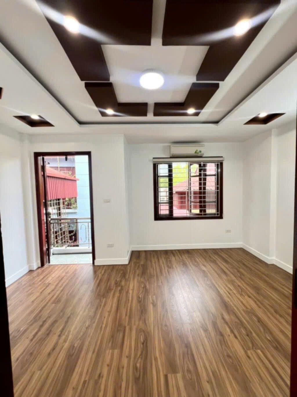 Đội Cấn 30m2 x mặt tiền to đẹp 5.2M - Ngõ nông, gần mặt phố, trước nhà thoáng sáng. - Ảnh 2