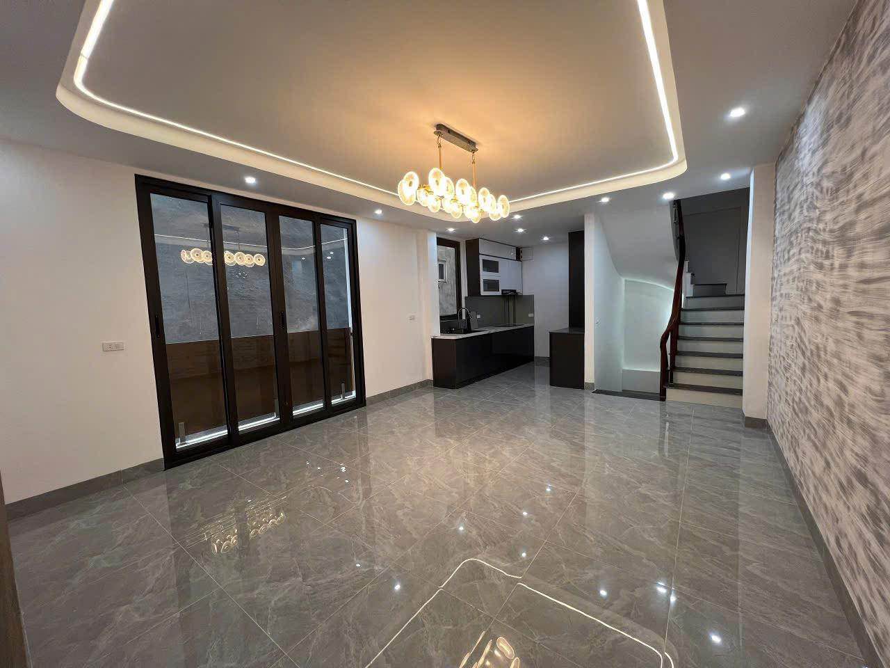 NHÀ HIẾM ! NGÕ THẲNG TẮP - VF3 ĐỖ CỬA - THÔNG SỐ VÀNG TRONG LÀNG NHÀ 30M2 - CHẮC CHẮN NHƯ DÂN XÂY - Ảnh 1