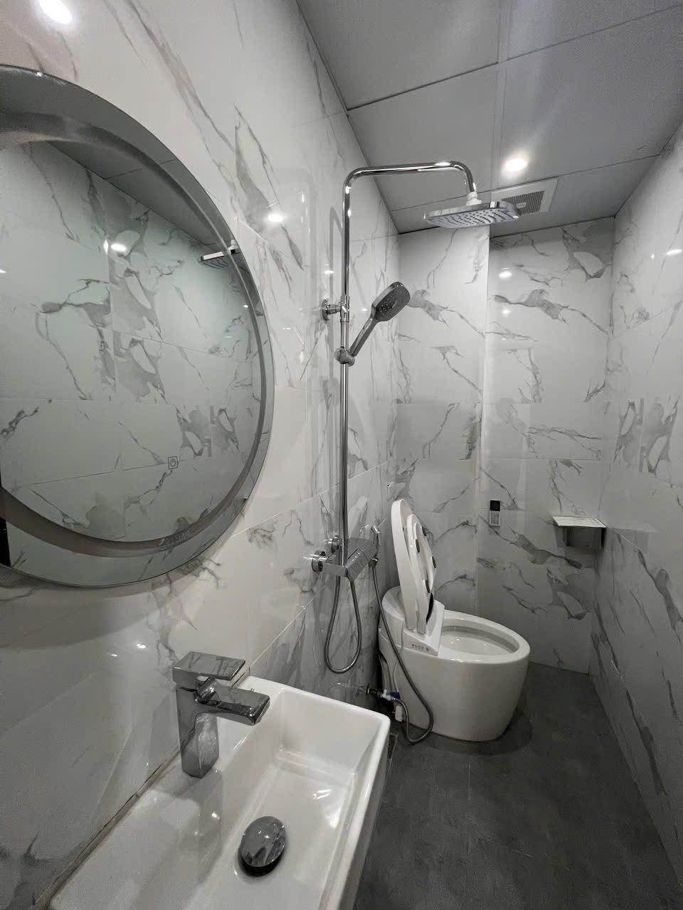 NHÀ HIẾM ! NGÕ THẲNG TẮP - VF3 ĐỖ CỬA - THÔNG SỐ VÀNG TRONG LÀNG NHÀ 30M2 - CHẮC CHẮN NHƯ DÂN XÂY - Ảnh 3