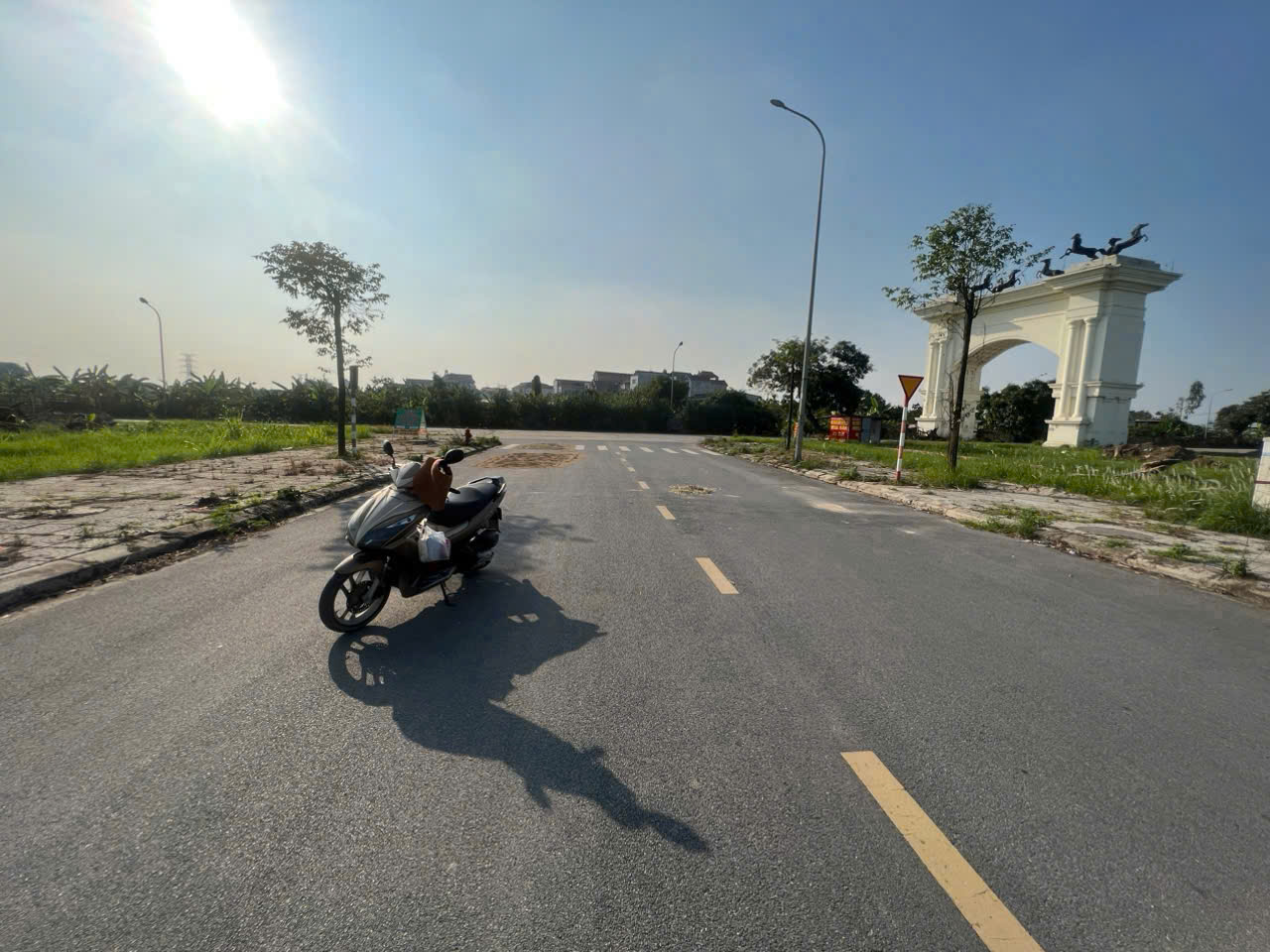 giá 4,1 tỷ. Diện tích rộng 103m2, mặt tiền 5m cực đẹp,  Pháp lý đầy đủ, <br>2 mặt thoáng trước sau. - Ảnh chính
