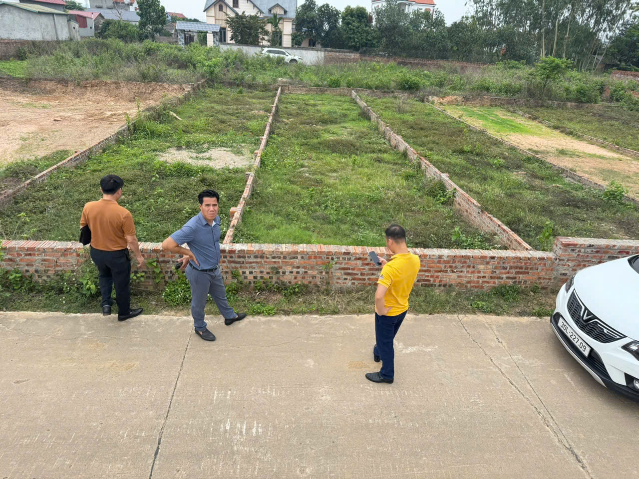 Bán đất Minh Trí, Sóc Sơn, HN. Đường thông, oto đỗ. DT 110m, giá 2,4 tỷ. - Ảnh chính