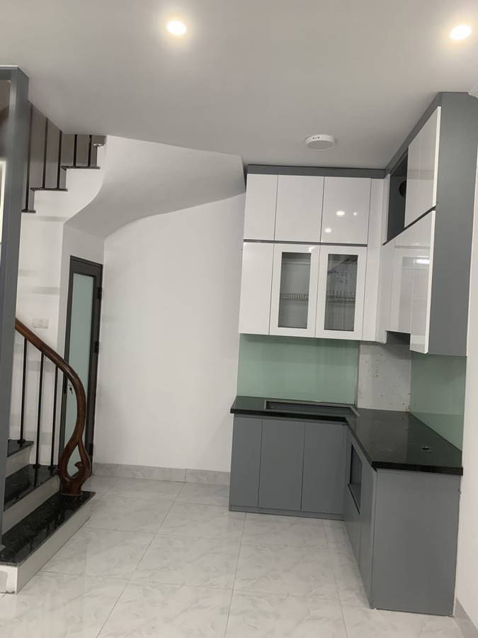 NHÀ ĐẸP SIÊU HIẾM PHỐ TÔN ĐỨC THẮNG- ĐỐNG ĐA (31M-5Tầng)-GẦN PHỐ-GẦN HỒ-NHÀ ĐẸP Ở NGAY - Ảnh 1